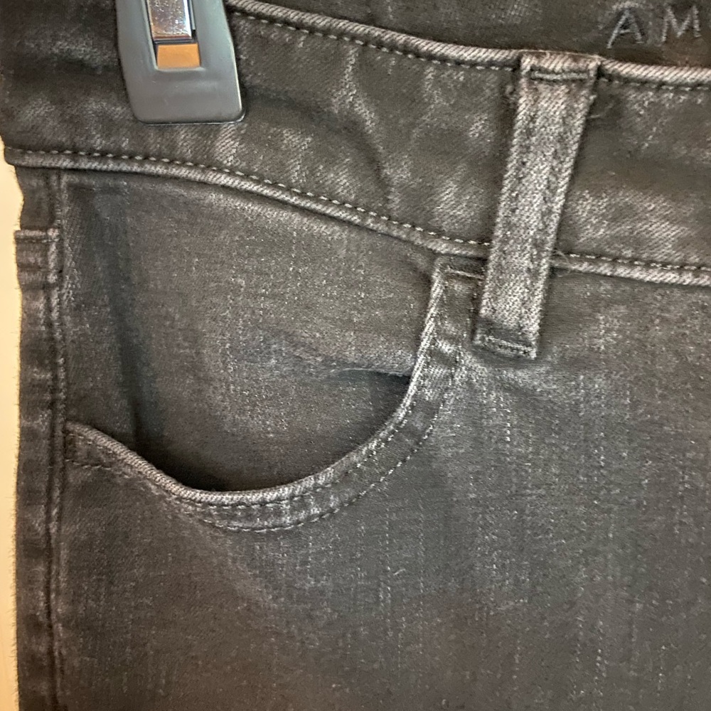 American Eagle solid black skinny jeans - Picture 2 of 6